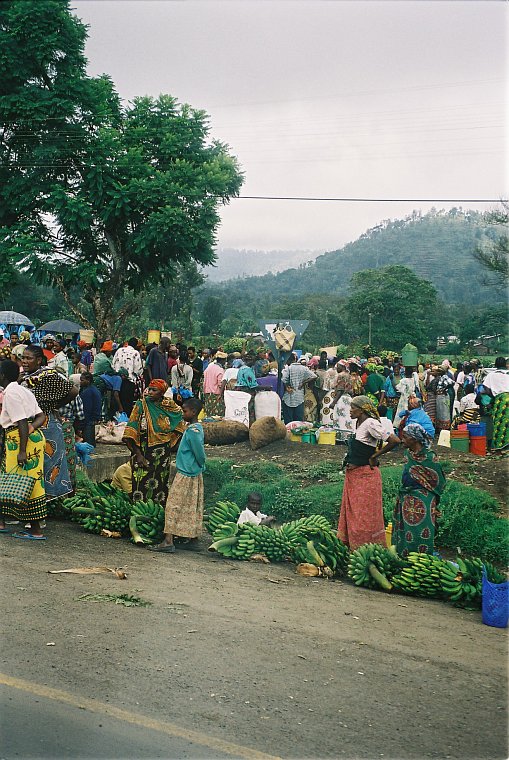 Straßenszene in Tansania